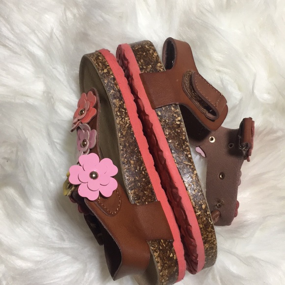 Children shoes size 7 - Picture 4 of 4